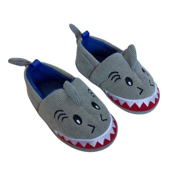Wonder Nation Toddler Shark Slip-On House Slippers Corduroy Fins & Teeth Size 5 - Picture 1 of 5